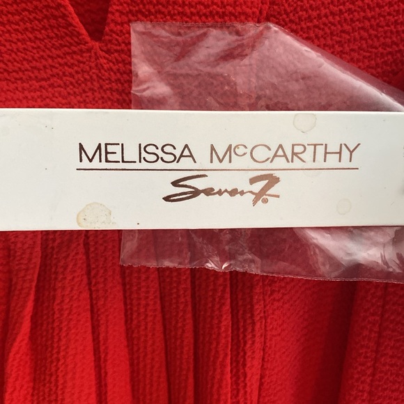 Melissa McCarthy Seven7 sleeveless blouse Red High& Low Hem NWT Size 3x - Picture 3 of 6